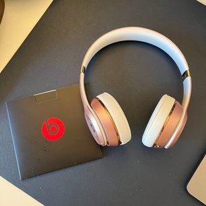 Rose Gold Beats Solo3